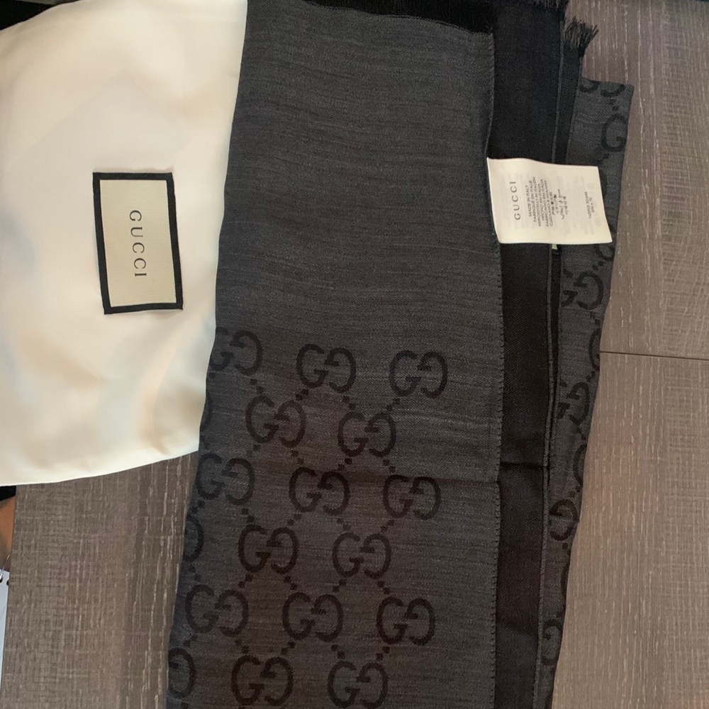 Gucci scarf